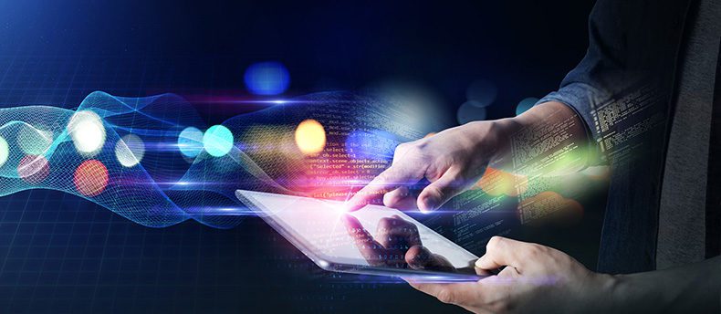 Person uses EHR App to analyze data